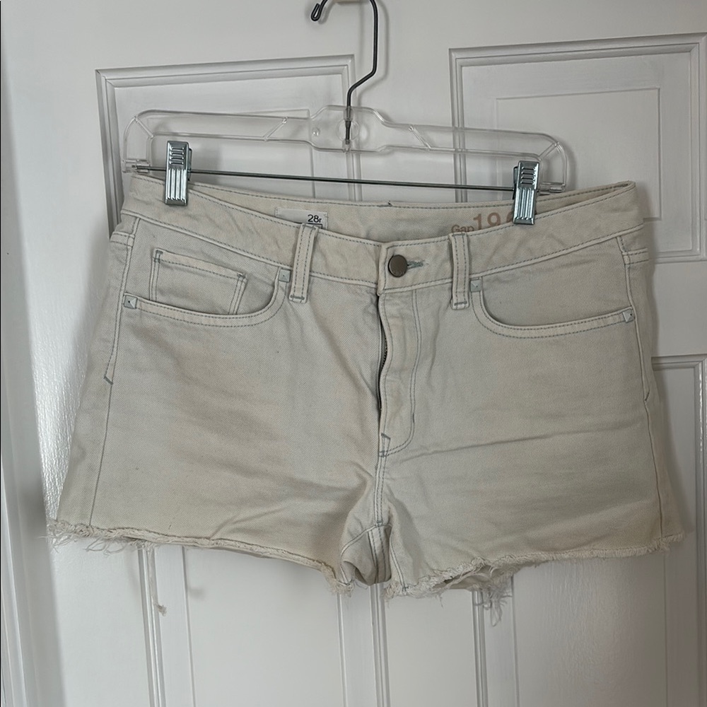 GAP Cream Jean Shorts Mid-Rise Frayed Hem